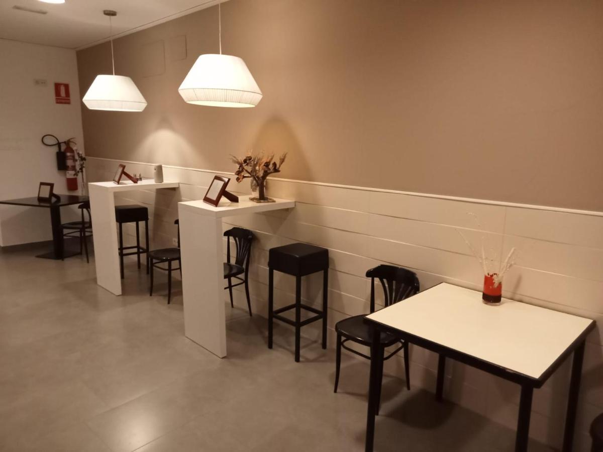 Hello Villarreal Suites Vila-real Exterior foto